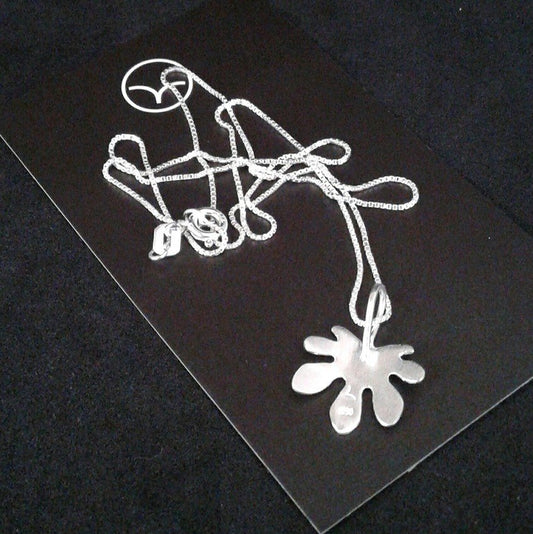 Colar Folha P Embaúba