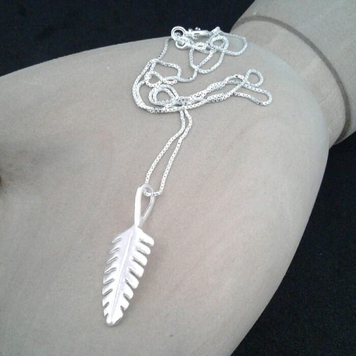 Colar Folha P Samambaia