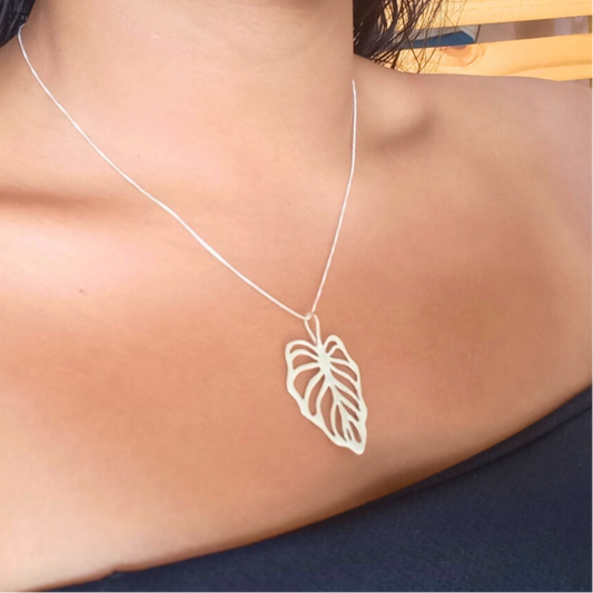 Colar Folha G Antúrio